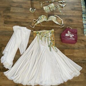 Elegant White/Gold Belly Dance Set